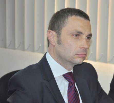 Primarul Mangaliei reacţionează: Primăria nu e în faliment; întrebaţi-l pe domnul Iorguş de contractul pentru stâlpii de beton